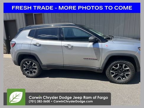 Used 2020 Jeep Compass Trailhawk AWD/4WD image 1