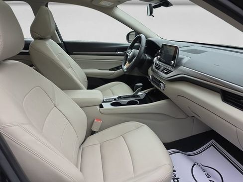 Used 2022 Nissan Altima 2.5 SL AWD/4WD image 16