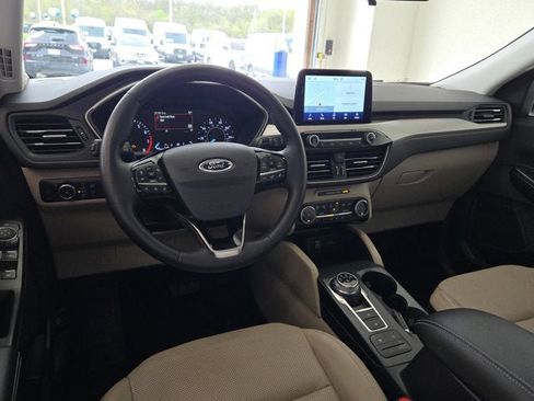Used 2022 Ford Escape SEL image 18