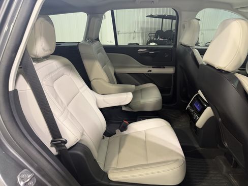 Used 2025 Lincoln Aviator Reserve w/ Jet Appearance Package RWD image 14