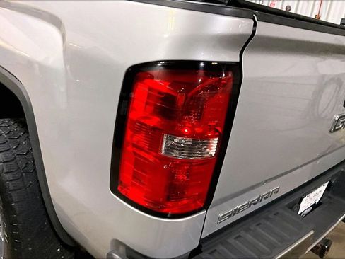 Used 2016 GMC Sierra 1500 SLE w/ SLE Value Package AWD/4WD image 8