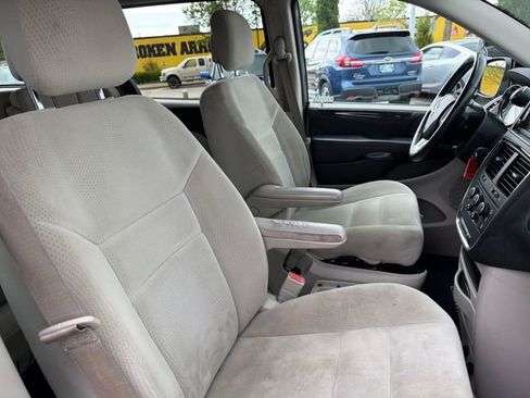 Used 2016 Dodge Grand Caravan SE w/ Quick Order Package 29E SE FWD image 21