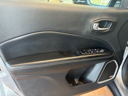 Used 2019 Jeep Compass High Altitude AWD/4WD image 15