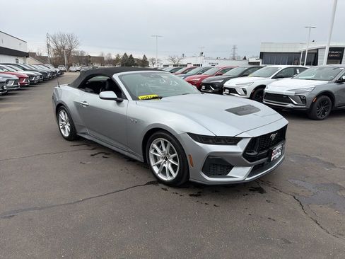 Used 2025 Ford Mustang GT Premium RWD image 12