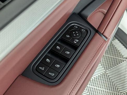 New 2026 Porsche Cayenne AWD/4WD image 27