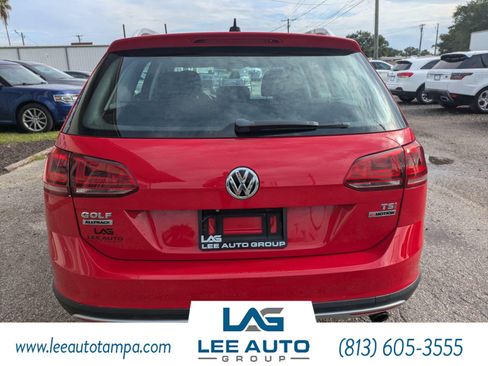 Used 2017 Volkswagen Golf Alltrack SE AWD/4WD image 4