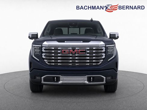 Used 2025 GMC Sierra 1500 Denali AWD/4WD image 2