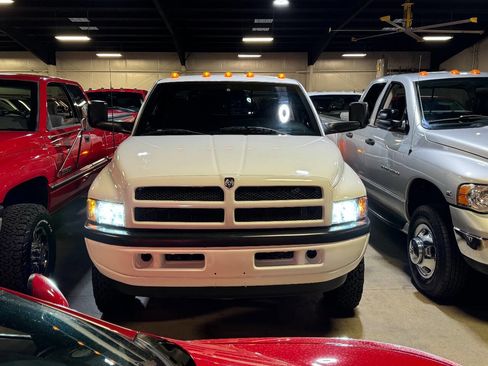 Used 1998 Dodge Ram 3500 Truck 4x4 Quad Cab image 12