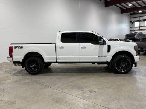 Used 2022 Ford F250 Lariat w/ Black Appearance Package AWD/4WD image 7