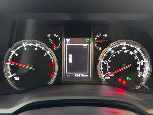 Certified 2024 Toyota 4Runner Limited AWD/4WD image 31