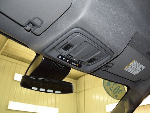 Used 2024 GMC Sierra 1500 Elevation image 28