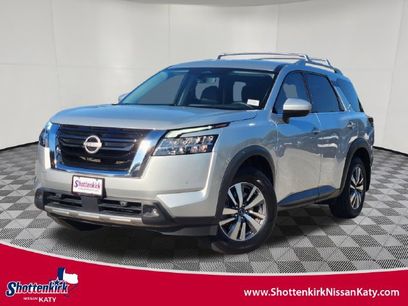 Used 2023 Nissan Pathfinder SL