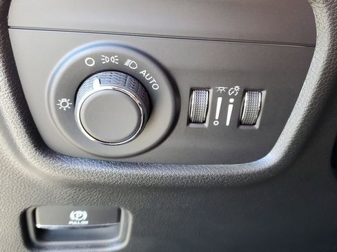 New 2025 Jeep Grand Cherokee L Altitude image 25