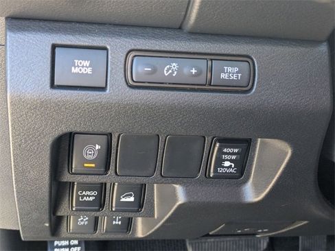 Used 2025 Nissan Frontier PRO-4X w/ Pro Premium Package image 16