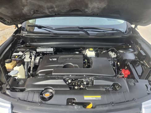 Used 2019 Nissan Pathfinder SL image 17