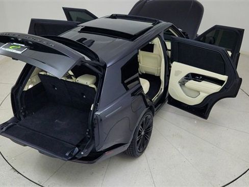 Used 2024 Land Rover Range Rover Long Wheelbase SE image 92