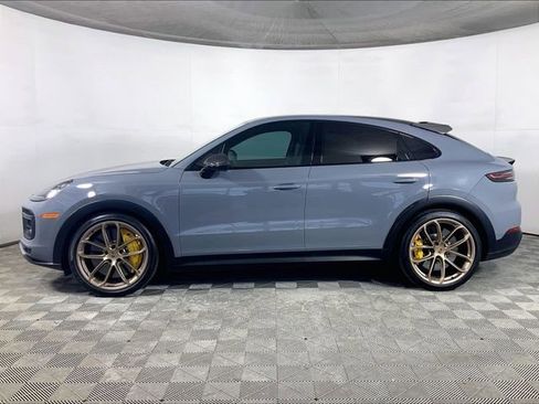 Certified 2022 Porsche Cayenne Turbo GT AWD/4WD image 2
