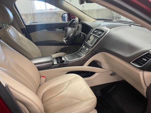 Used 2016 Lincoln MKX Select w/ Climate Package image 35