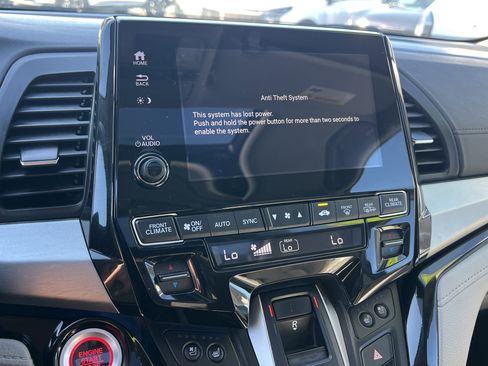 Used 2018 Honda Odyssey Elite image 24