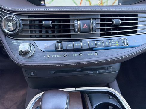 Used 2018 Lexus LS 500 image 34