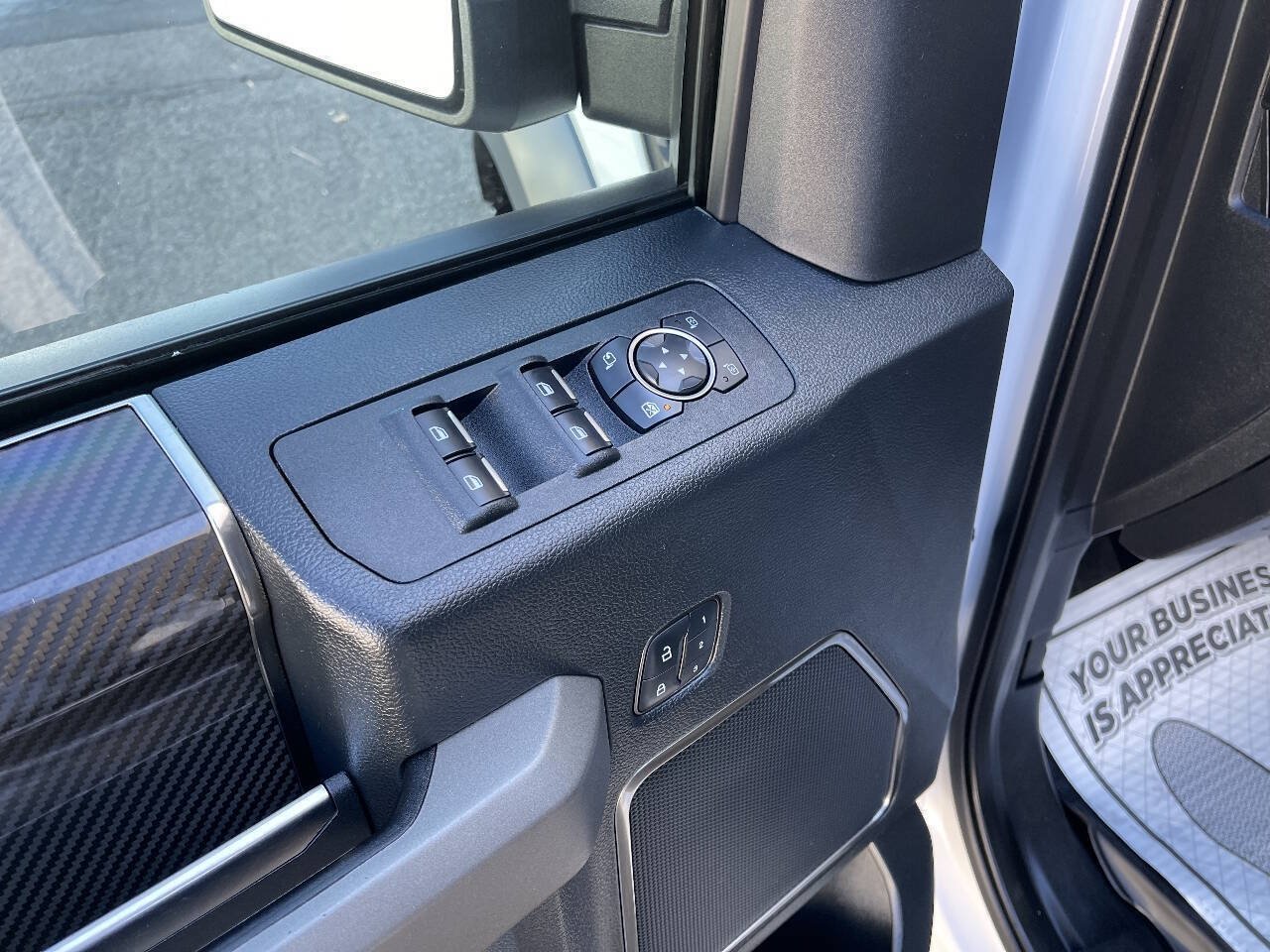 Used 2019 Ford F150 Raptor w/ Equipment Group 802A Luxury AWD/4WD image 9