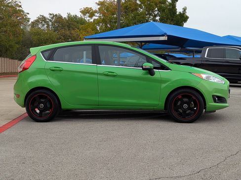 Used 2015 Ford Fiesta Titanium image 3