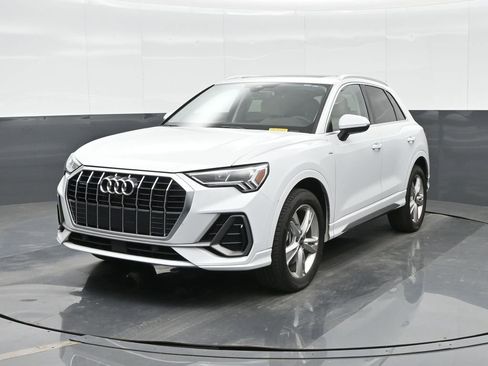 Used 2024 Audi Q3 2.0T Premium Plus w/ Premium Plus Package image 12