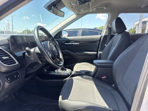 Used 2024 Kia Seltos S AWD/4WD image 13
