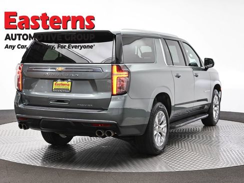 Used 2023 Chevrolet Suburban Premier image 5