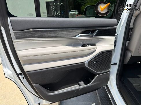 Certified 2022 Jeep Wagoneer Series II w/ Premium Group I RWD image 48