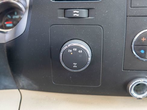 Used 2009 Chevrolet Silverado 2500 W/T AWD/4WD image 22