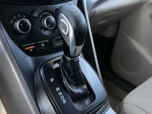 Used 2015 Ford Escape SE FWD image 19
