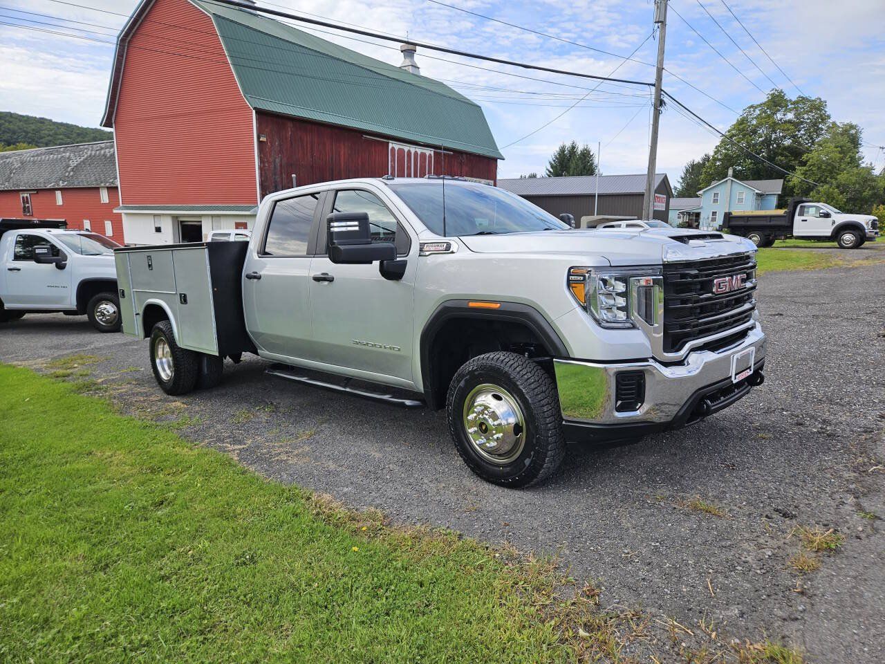 Used 2023 GMC Sierra 3500 Pro w/ Convenience Package AWD/4WD image 2