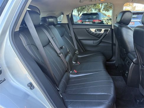 Used 2016 INFINITI QX70 2WD image 30