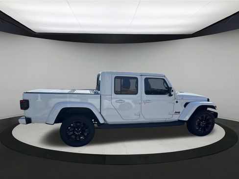 Used 2021 Jeep Gladiator Overland image 5