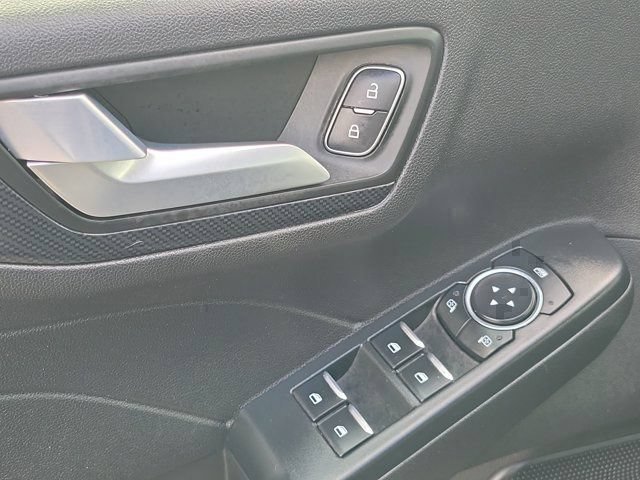 Used 2025 Ford Escape ST-Line FWD image 20
