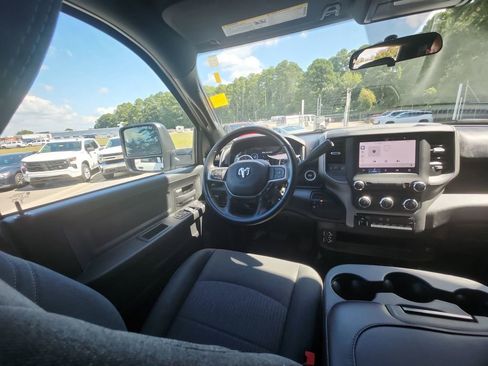 Used 2024 RAM 3500 Tradesman w/ Chrome Appearance Group image 13