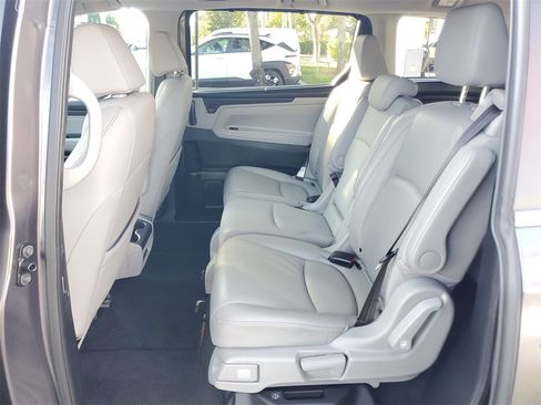 Used 2024 Honda Odyssey EX-L image 12