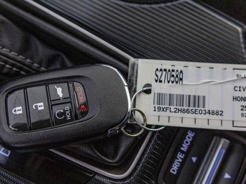 Used 2025 Honda Civic Sport image 25