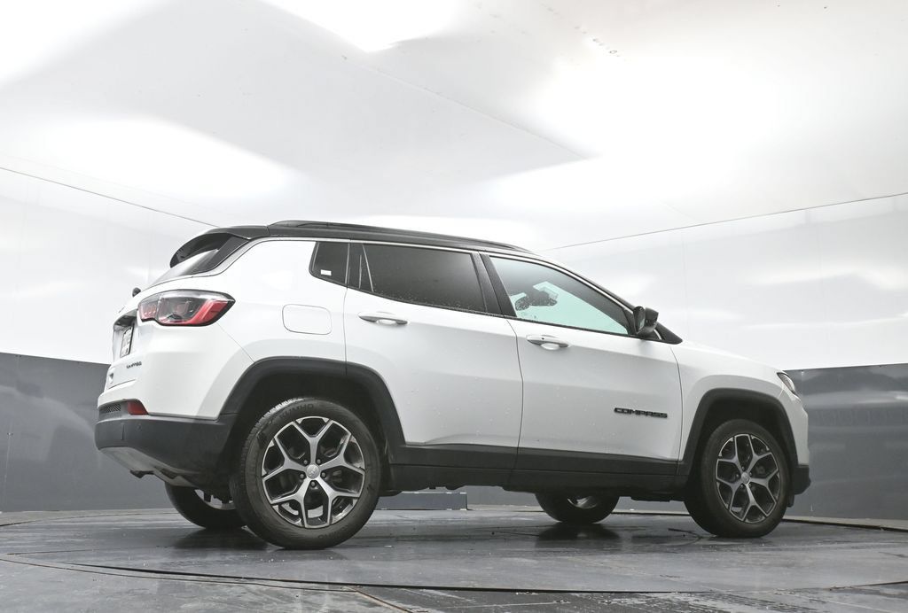 Used 2024 Jeep Compass Limited AWD/4WD image 24