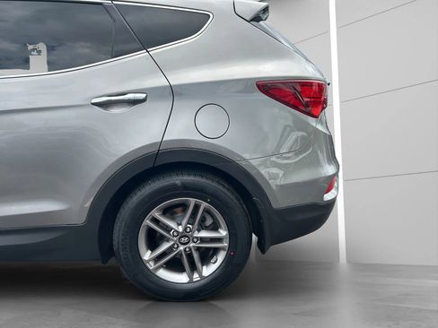 Used 2017 Hyundai Santa Fe Sport image 23
