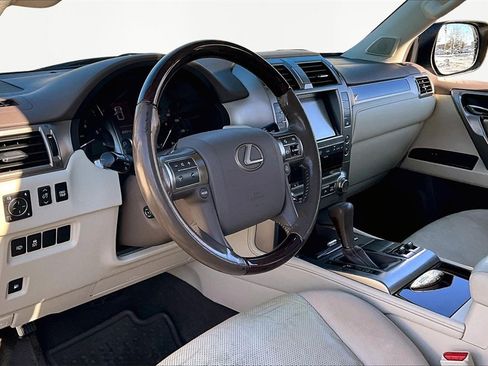 Used 2017 Lexus GX 460 Premium image 10
