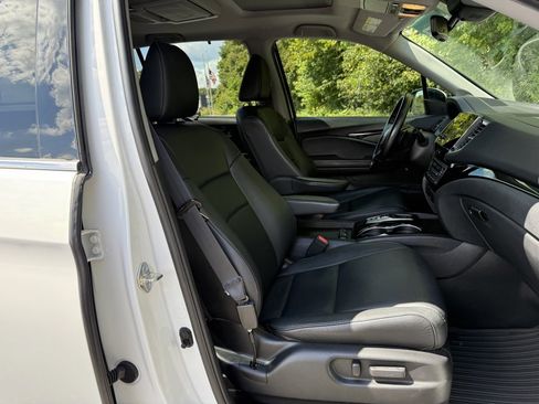 Used 2021 Honda Pilot Touring image 20