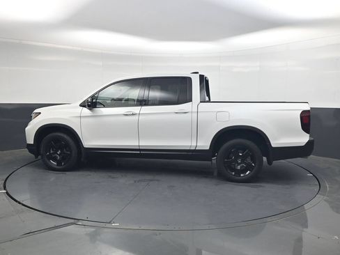 Certified 2026 Honda Ridgeline Black Edition image 8