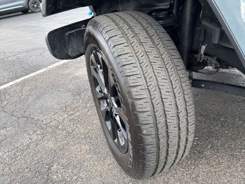 Used 2024 Jeep Wrangler Unlimited Sahara w/ Technology Group AWD/4WD image 50