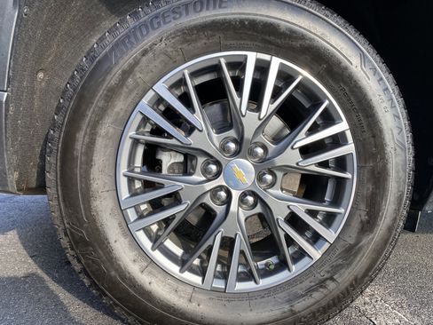 Used 2024 Chevrolet Traverse LT w/ Trailering Package image 41