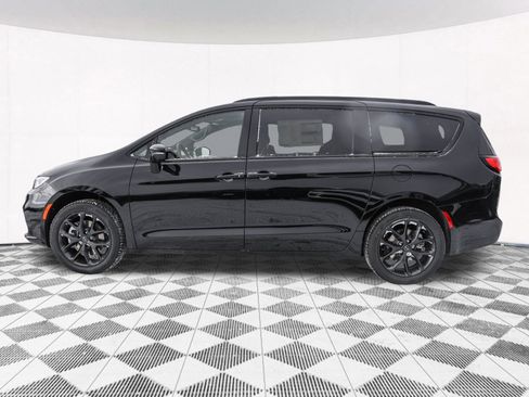 New 2026 Chrysler Pacifica Limited w/ S Appearance Package AWD/4WD image 14