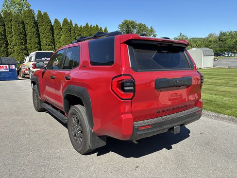 Certified 2026 Toyota 4Runner SR5 AWD/4WD image 6