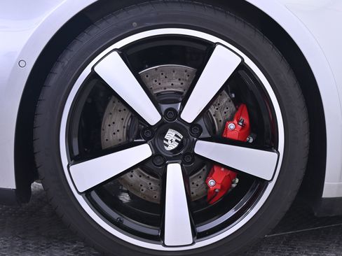 Certified 2025 Porsche 911 Carrera S image 13