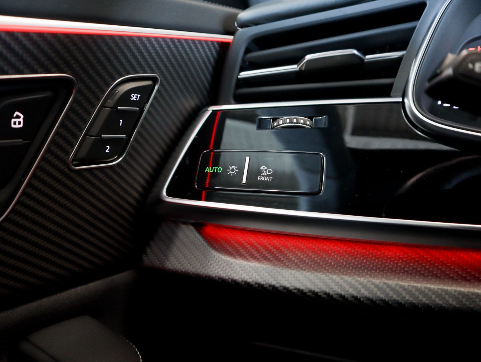Used 2024 Audi RS Q8 AWD/4WD image 28